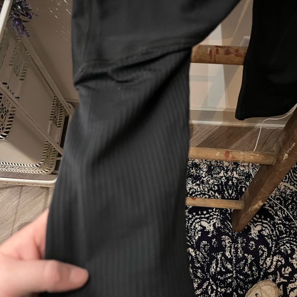 Under Armour Cropped Leggings - Picture 7 of 7